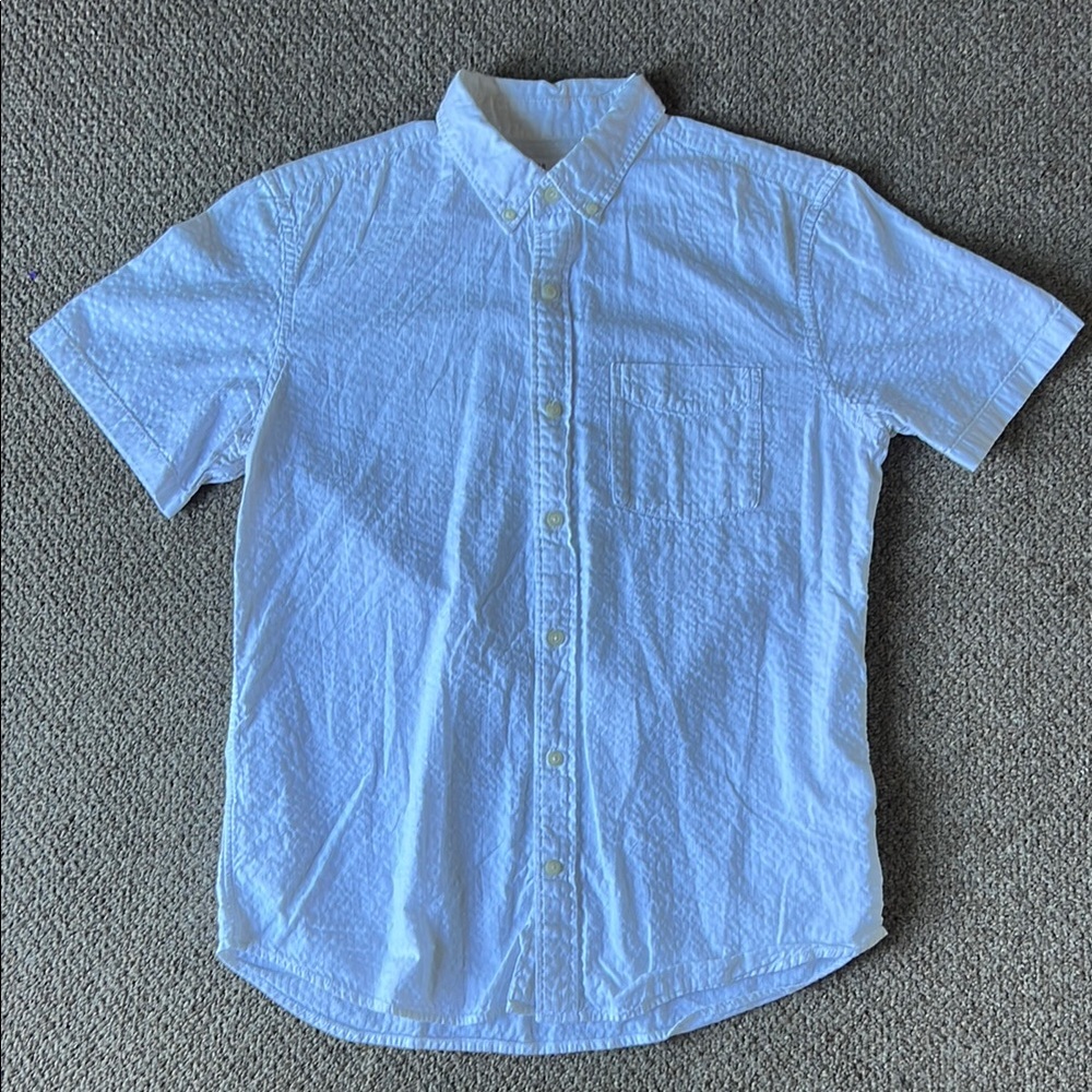 GAP White Seersucker Button Down